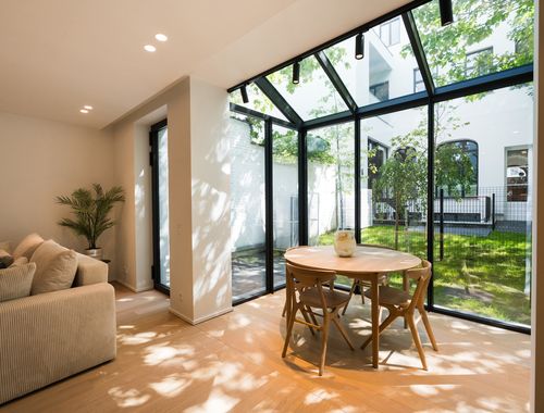                                         Triplex te koop in Sint-Joost-ten-Node, € 695.000
