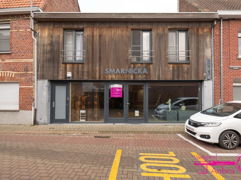 Bien professionnel à vendre
                    à 8760 Meulebeke