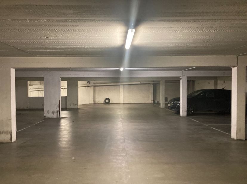 Garage à vendre
                    à 2000 Antwerpen