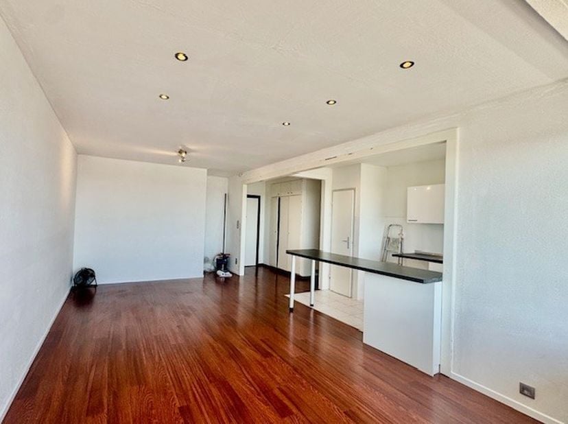 Appartement à louer
                    à 2018 Antwerpen