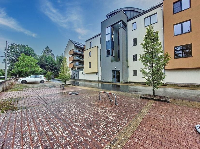 W Immobilière vous propose en location sur le site de l'Ilot vert,  un agréable appartement 1 chambre de 53 m² avec grande terrasse orientée sud. Ce b