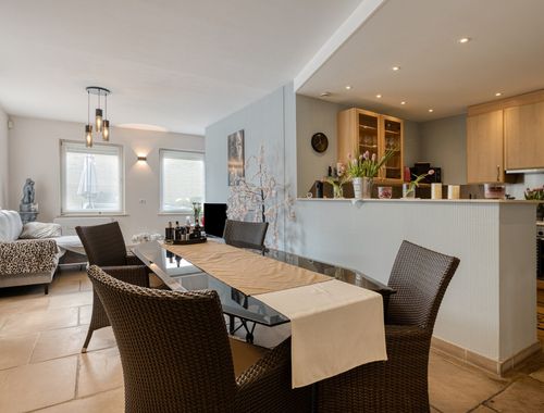                                         Gelijkvloers app. te koop in Marke, € 180.000
