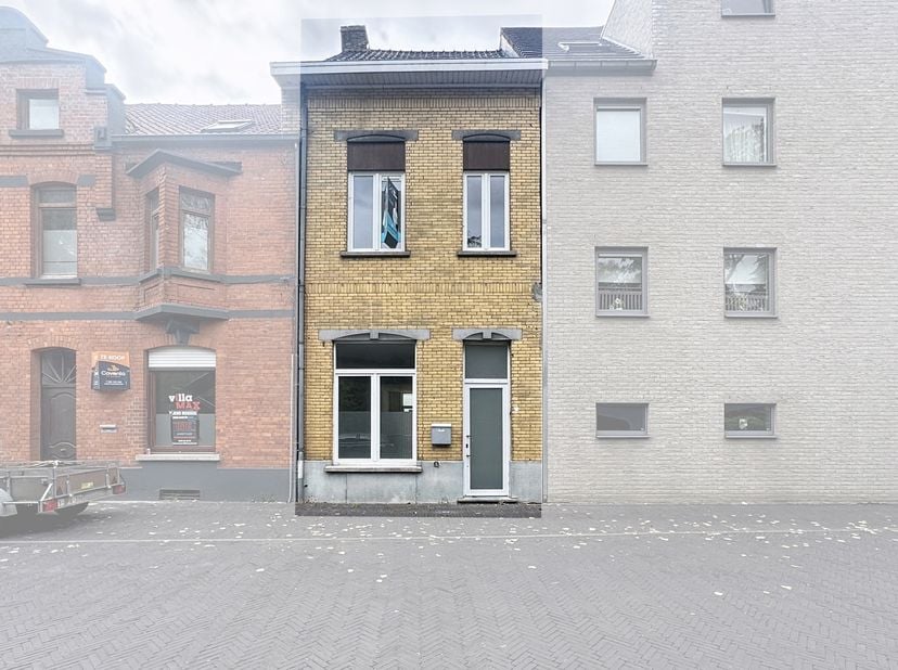 Huis te koop in Stationsstraat 38,
                    8770 Ingelmunster
