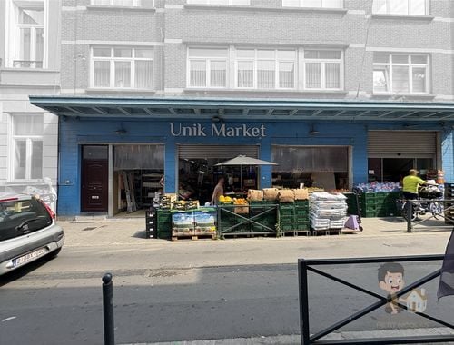                                         Bâtiment commercial à vendre à Schaerbeek, € 199.900
