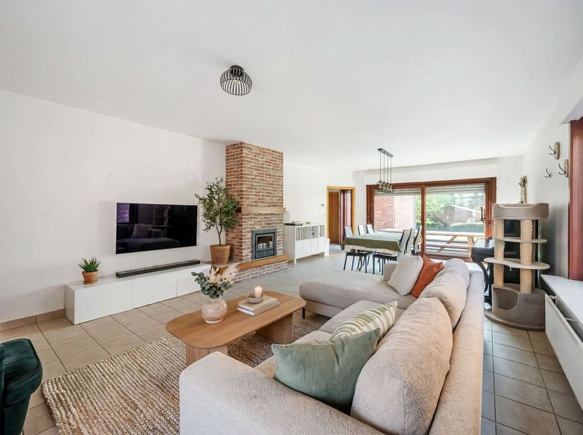 Huis te koop in Molenhoek 5,
                    9185 Wachtebeke