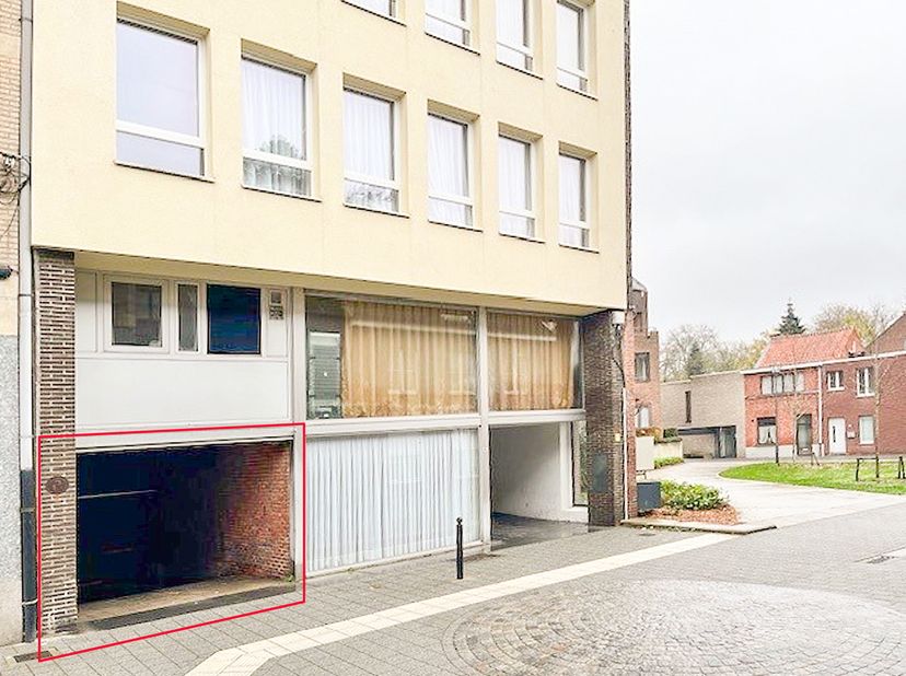 Garage te koop in Driezenstraat 9,
                    2300 Turnhout