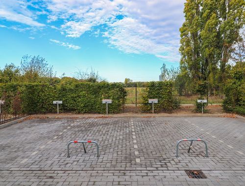                                         Place de stationnement à louer à Zwijnaarde, € 70
