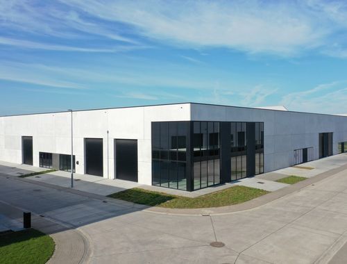                                        Bedrijfsgebouw te koop in Wielsbeke, € 400.000
