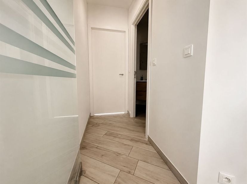 ichtrijk en energiezuinig 2-slaapkamerappartement met ruim terras, autostaanplaats en kelderberging in hartje Herentals<br />
Op een absolute toplocat
