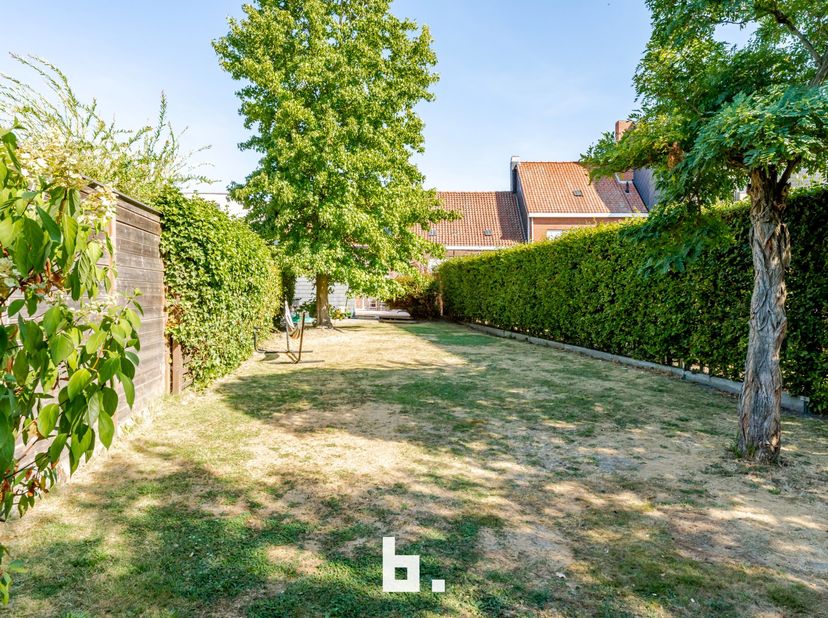 Bezoekdag zaterdag 5 september &amp; woensdag 9 september op afspraak!<br />
<br />
Op zoek naar een gezellige woning met verrassend veel buitenruimte? De