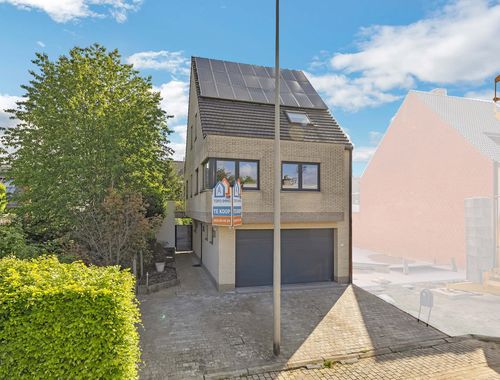                                         Bel-étage à vendre à Denderleeuw, € 465.000
