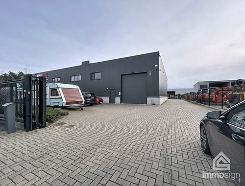                                         Bâtiment d’entreprise à vendre à Overpelt, € 689.000
