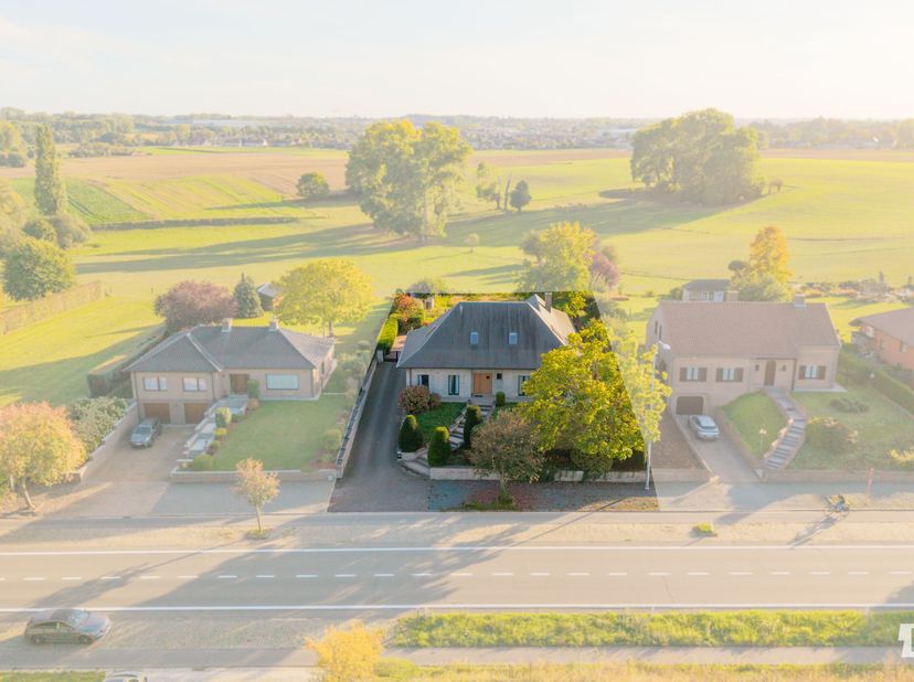 Huis te koop in Steenweg op Aalst 169,
                    9620 Oombergen