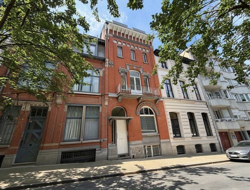                                         Immeuble d'appartements à vendre à Saint-Gilles, € 925.000
