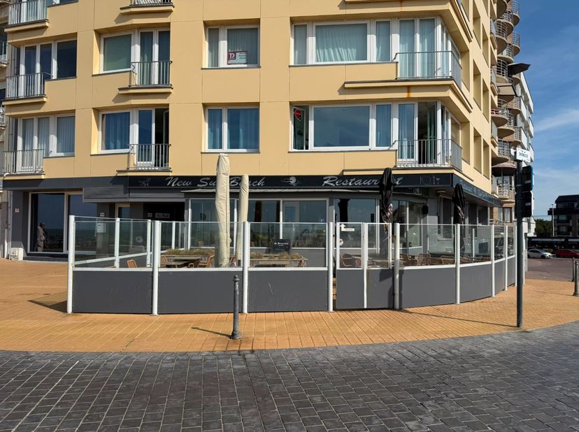 Bedrijfsvastgoed te koop in Zeedijk 192,
                    8400 Oostende