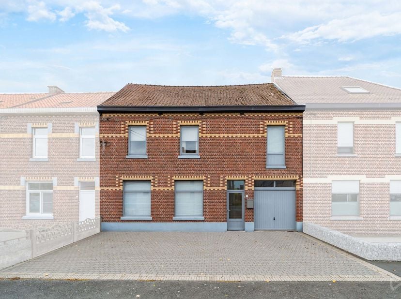 Huis te koop in Chaussée de Bruxelles 3,
                    7903 Chapelle-à-Wattines