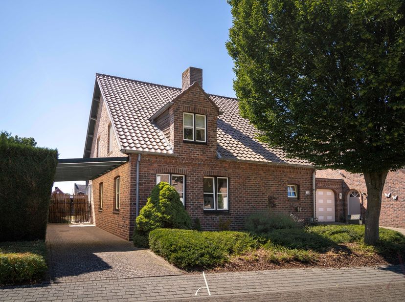 Maison à vendre
                    à 3640 Molenbeersel