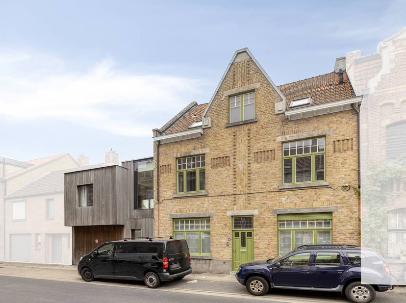 Huis te koop in Dampoortstraat 20,
                    8310 Sint-Kruis
