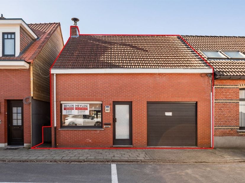 Te renoveren woning met zonnige tuin op centrale ligging te Schilde. <br />
Op zoek naar een woning met potentieel op een gegeerde locatie?  Deze woni