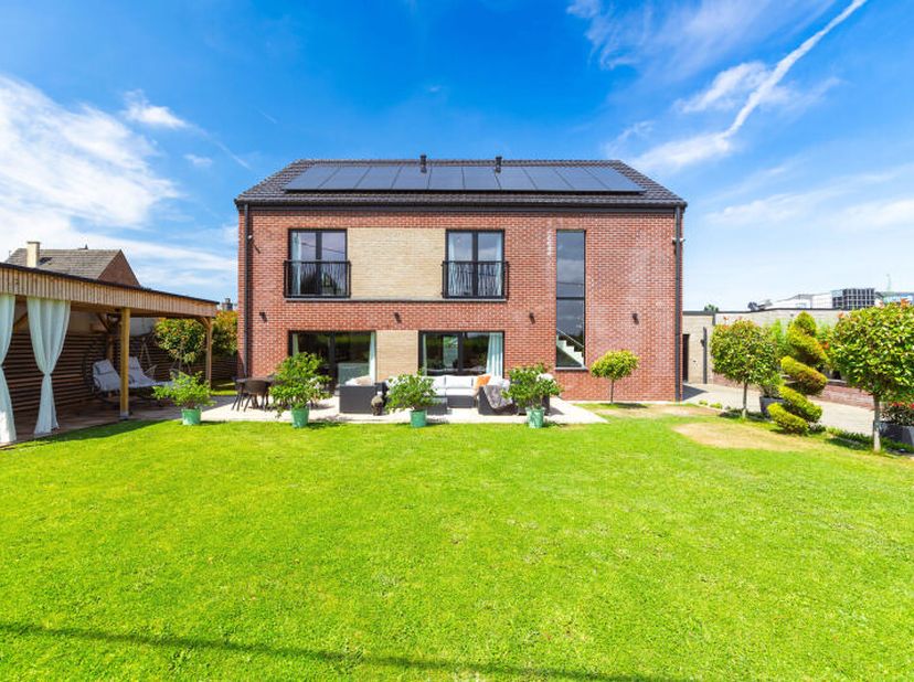 Huis te koop in Rue du Stade, 32,
                    4671 Housse