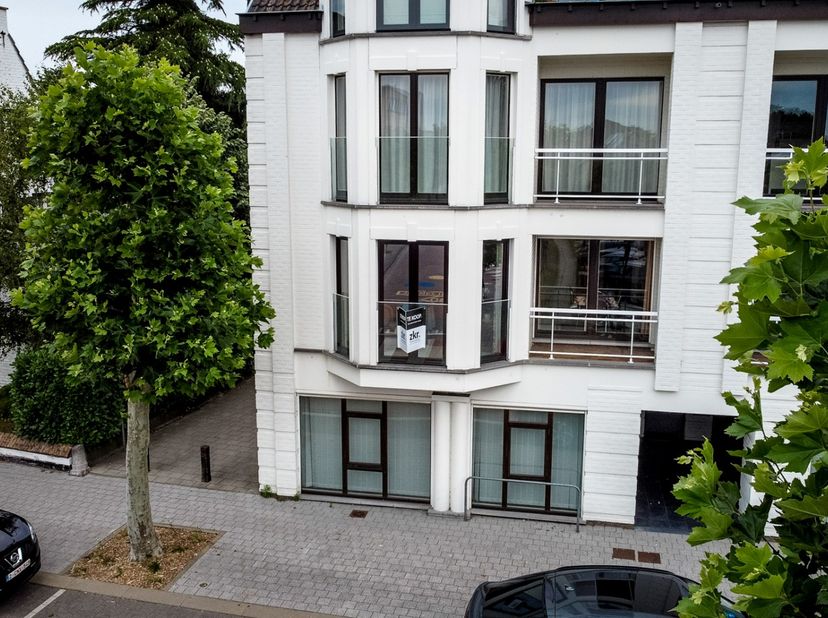 Dit instapklaar appartement in Maldegem is ideaal voor wie op zoek is naar een comfortabele en ruime woonruimte. <br />
Het appartement is gelegen in