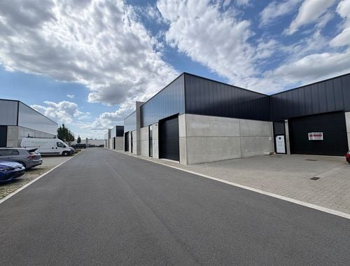                                         Opslagplaats te huur in Sint-Gillis-Bij-Dendermonde, € 1.800
