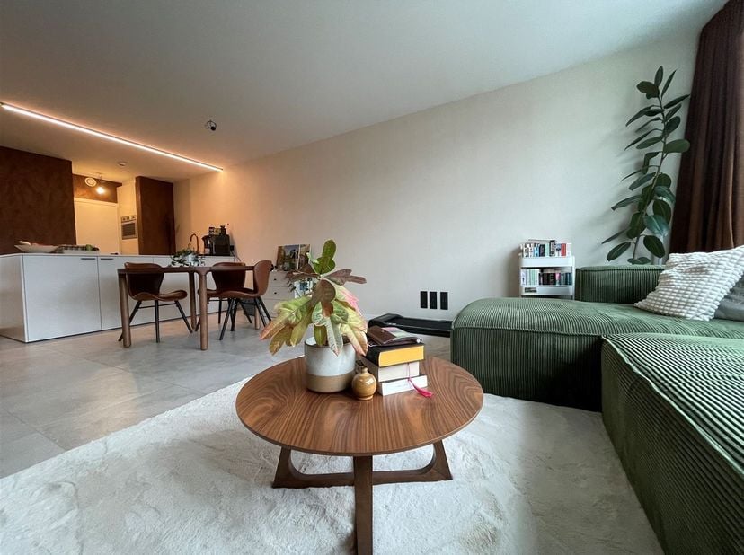 Uitzonderlijk nieuwbouw appartement in hartje centrum Dendermonde<br />
<br />
Dit instapklare luxueuze en zeer lichtrijk nieuwbouwappartement is ec