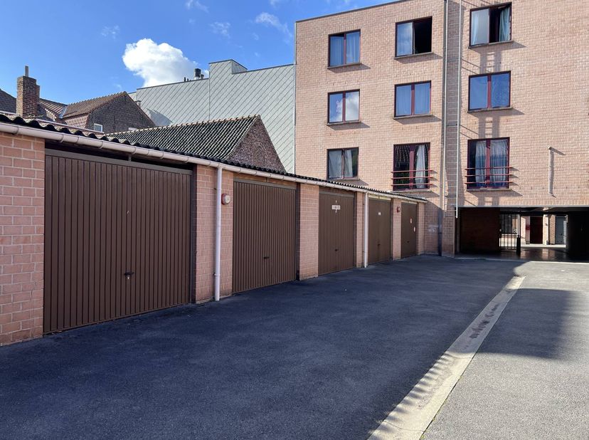 Garage à louer à Karnemelkstraat 8 boîte G11,
                    8800 Roeselare