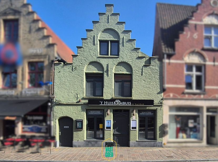 Bien professionnel à vendre
                    à 8000 Brugge