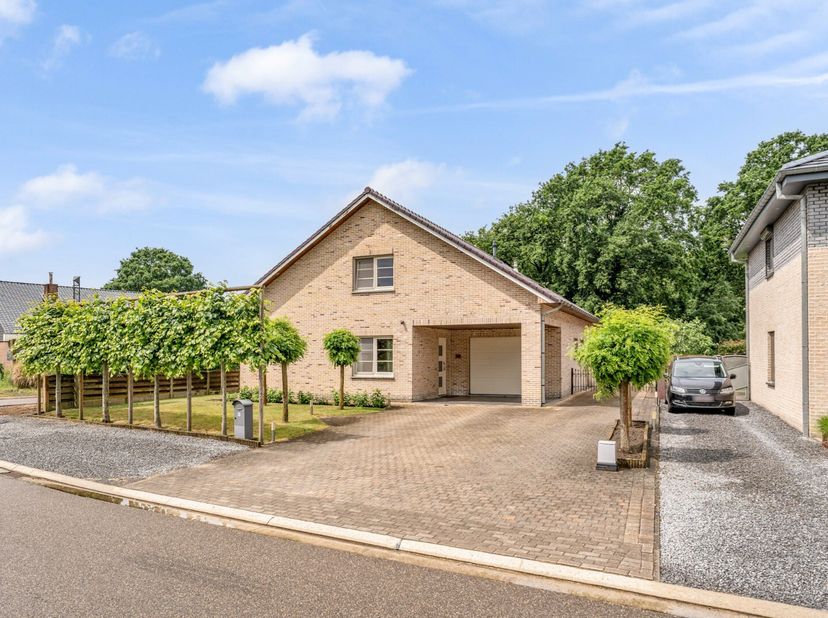 Maison à vendre
                    à 3640 Molenbeersel