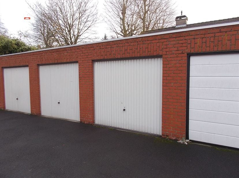 Garage à louer à Kortrijkstraat 52c,
                    8930 Menen
