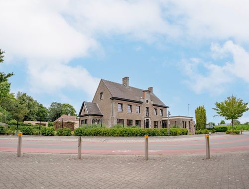                                         Woning te koop in Hulste, € 995.000
