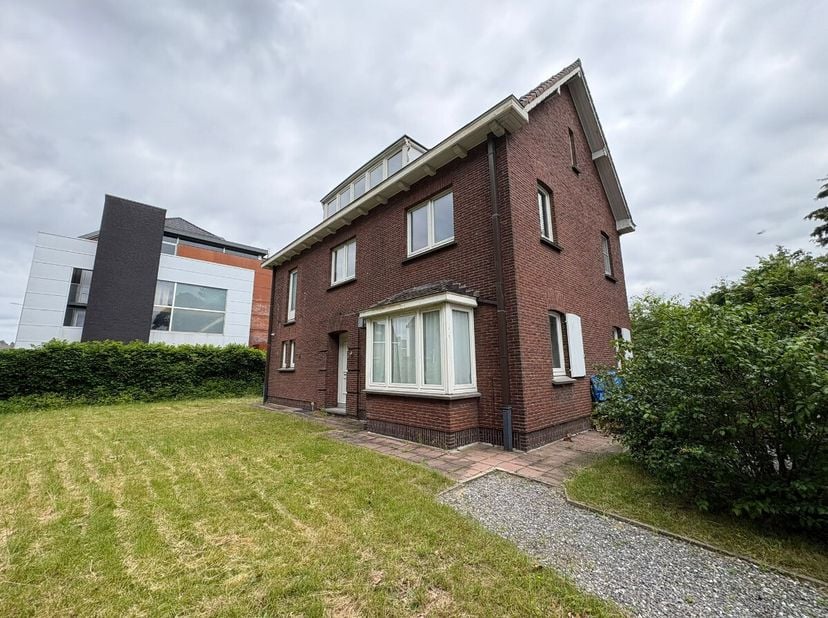 Maison à louer
                    à 3600 Genk