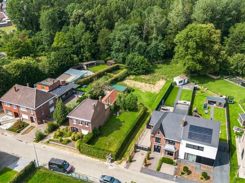 Bouwgrond voor halfopen bebouwing van 7a55ca<br />
<br />
De bouwgrond is gelegen op Winkelomstraat in Eigenbilzen. Een rustige, groene buurt kort n