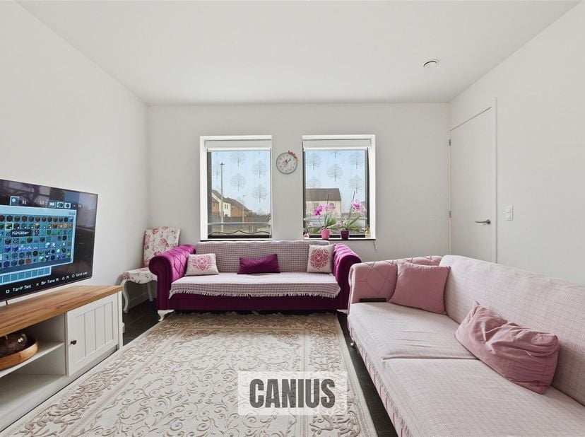 MODERNE WONING MET 3 SLKS &amp; TUIN<br />
<br />
In het rustige &amp; groene Munsterbilzen, deelgemeente van de stad Bilzen-Hoeselt treffen wij de verkavel