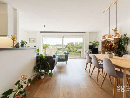                                         Appartement à vendre à Eke, € 305.000
