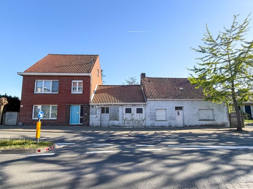 Huis te koop in Eernegemsestraat 85,
                    8211 Aartrijke