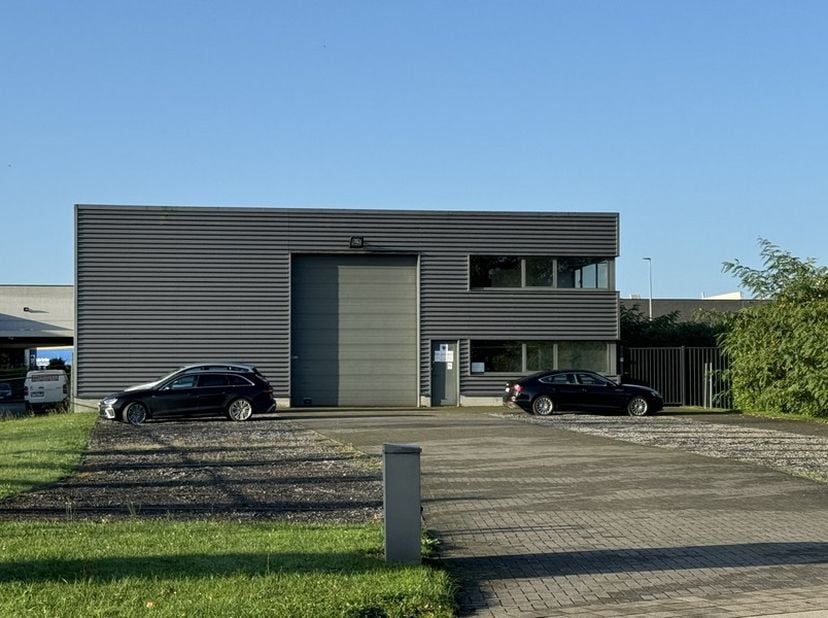 Bedrijfsvastgoed te koop in Gontrode Heirweg 304,
                    9090 Melle