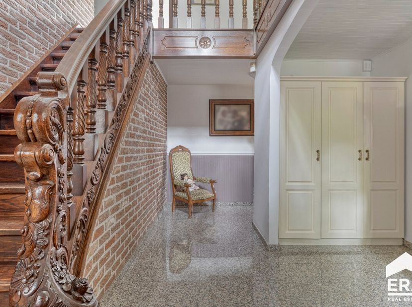 [[ DIT PAND NEEMT DEEL AAN DE ERA OPEN HUIZEN DAG OP 13/6 VAN 16:00 TOT 17:00 ]] Landelijke villa met praktijkruimte op 1.000m² te koop in Lommel! Lom