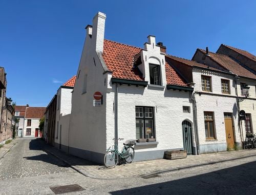                                         Maison d’angle à vendre à Brugge, € 375.000
