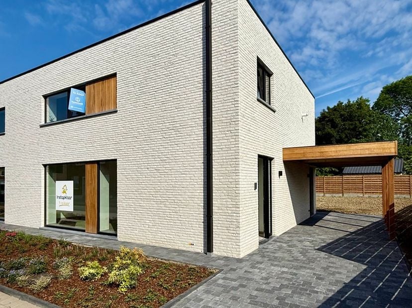 Maison à vendre
                    à 8880 Sint-Eloois-Winkel