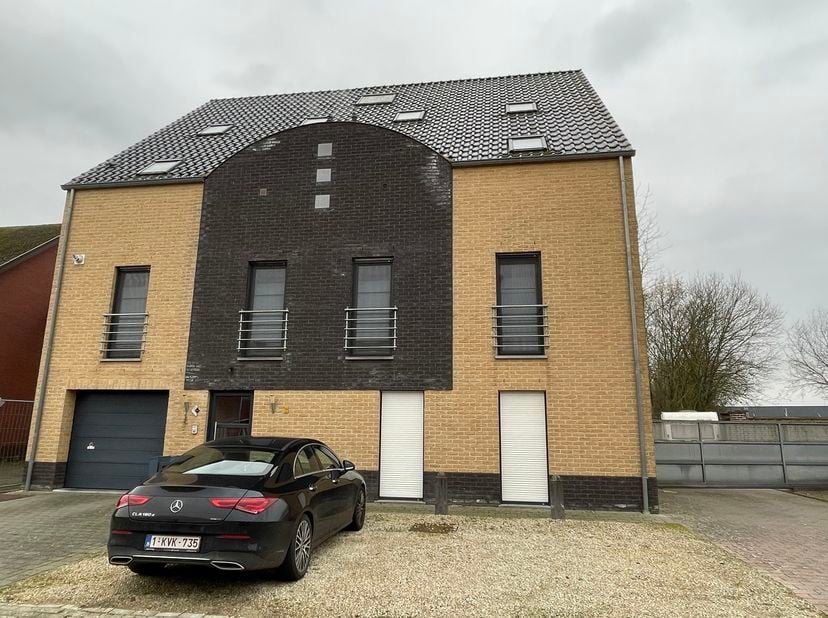 Gezellig duplex appartement in Halen<br />
Dit charmante duplex appartement is de ideale woning voor starters die op zoek zijn naar een comfortabele e