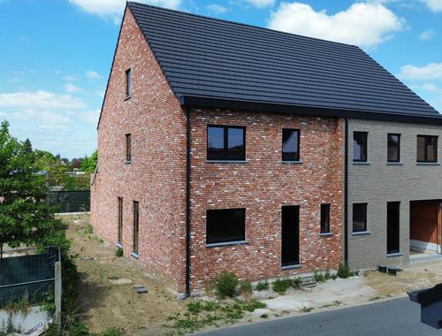                                         Maison à vendre à Oudegem, € 289.000
