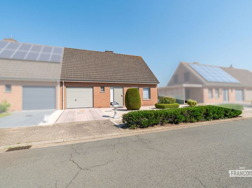 Ce bien a été rapidement vendu ; le compromis est en cours de rédaction.<br />
Vous souhaitez être informé(e) de biens similaires ou en savoir plus su