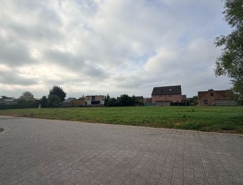                                         Bouwgrond te koop in Bassevelde, € 167.475
