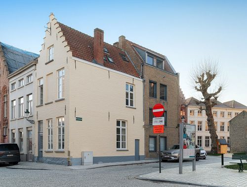                                         Maison de ville à vendre à Brugge, € 350.000
