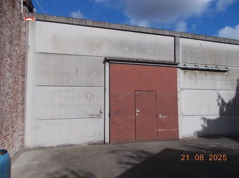 Bien professionnel à louer
                    à 8930 Menen