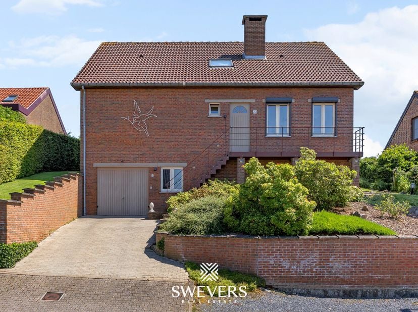 Voor meer info en fotos, surf naar www.swevers.be  Op een rustige locatie in Tongeren-Borgloon, met een prachtig open groenzicht achteraan, vindt u de