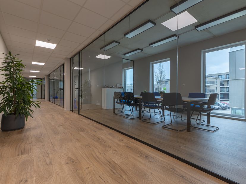 Bien professionnel à vendre
                    à 1600 Sint-Pieters-Leeuw