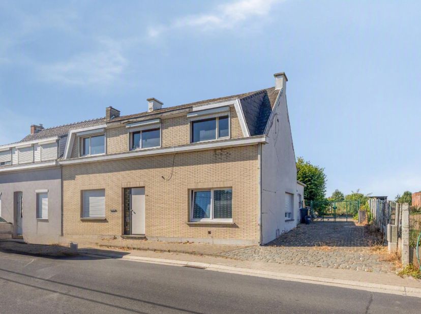 Maison à vendre
                    à 9340 Oordegem